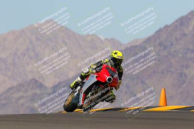 media/Oct-03-2022-Moto Forza (Mon) [[5f077a3730]]/Intermediate Group/Session 4 (Turn 9)/